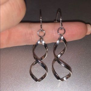 Hanging Twirl Earring